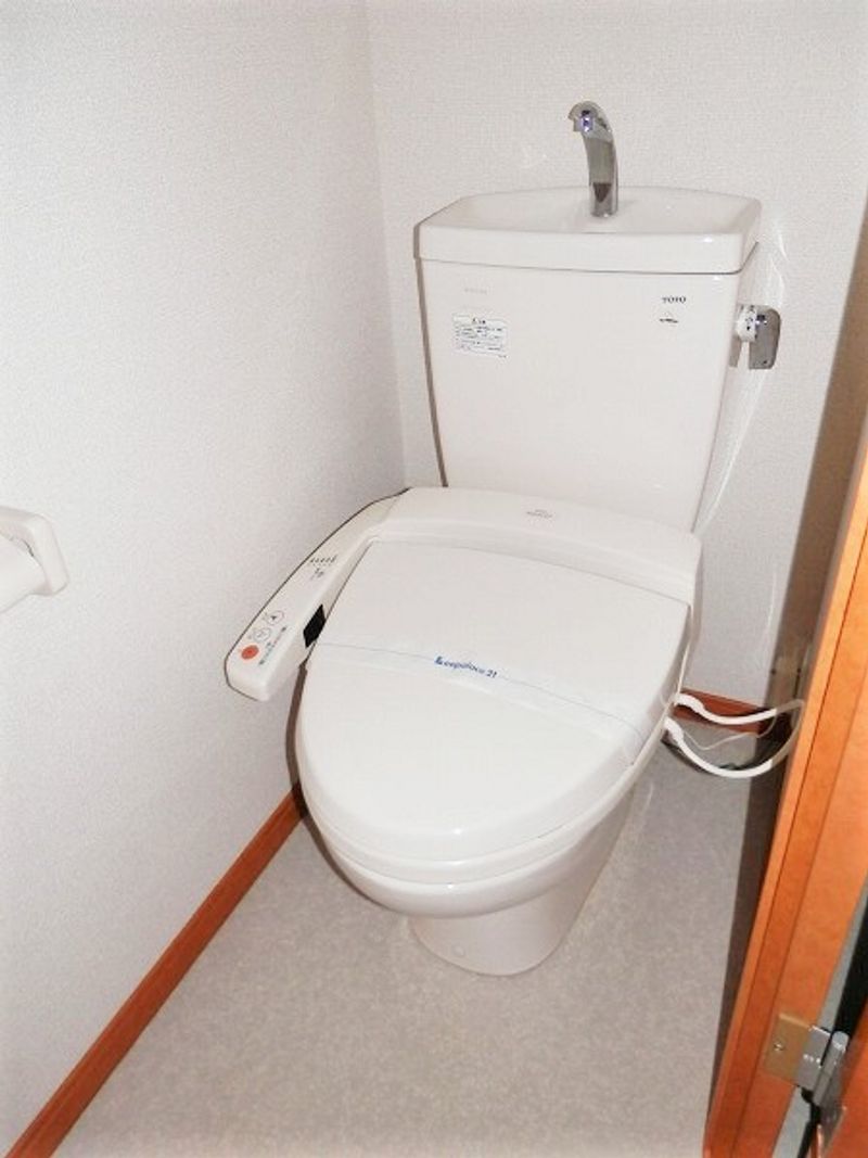 レオパレスコンフォースオマタ トイレ