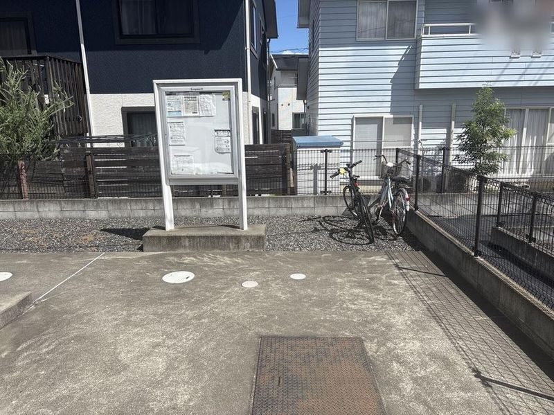 レオネクストＮＩＷＡＳＥ エントランス