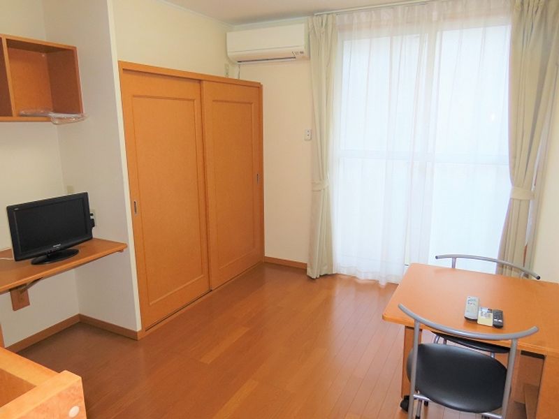 レオパレスグラン花咲 居間