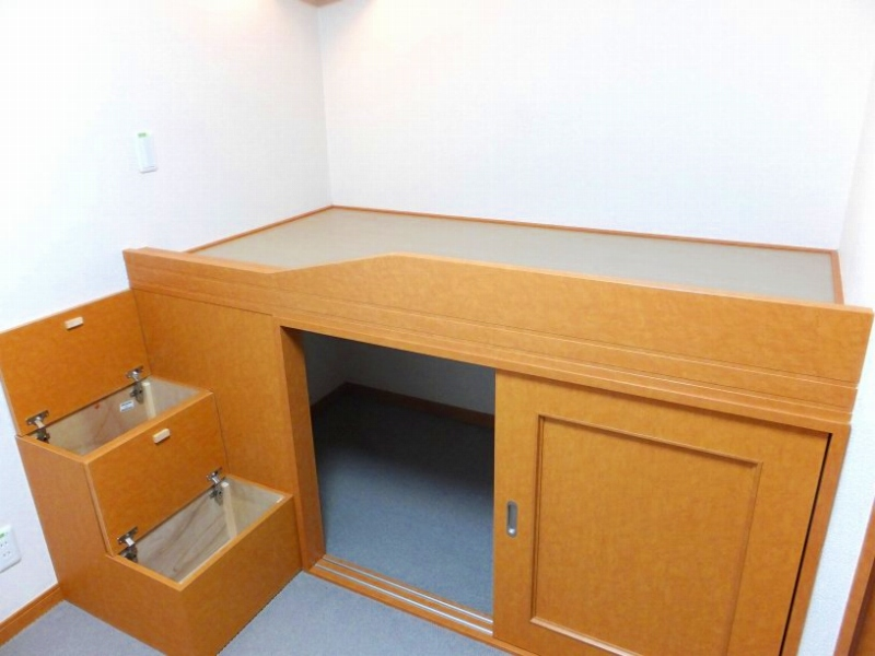 レオパレスオズメゾン 寝室