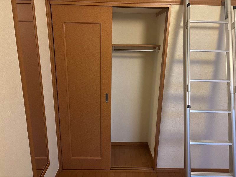 レオパレスおおすみ 収納