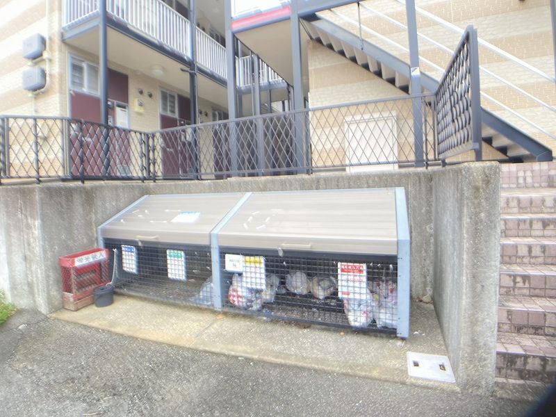 レオパレス滑石２１ 共用部分