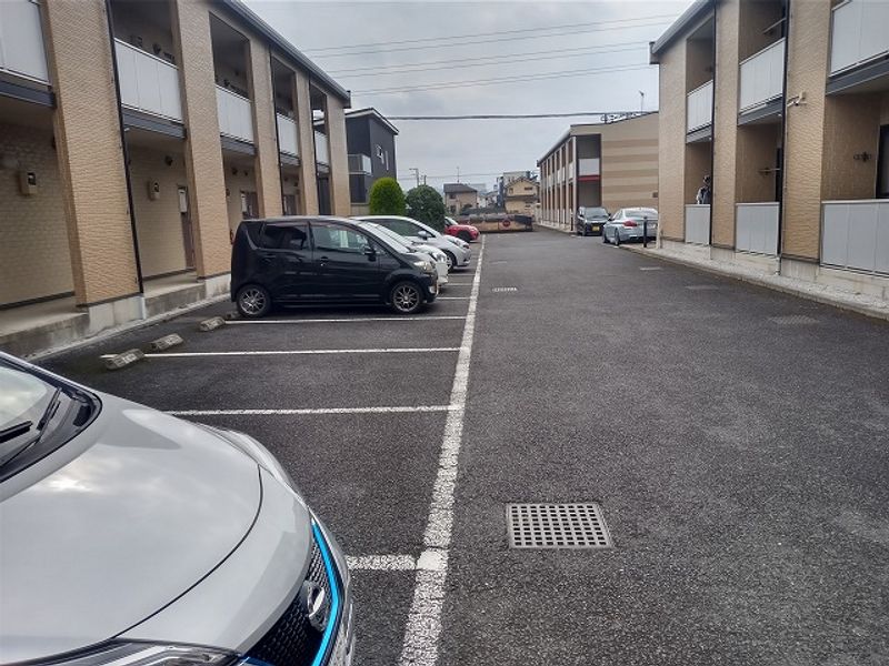 レオパレス双柳３番館 駐車場
