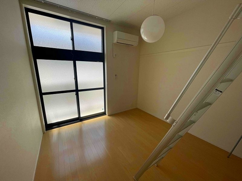 レオパレスブルーパイン松本 居間
