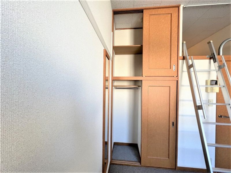 レオパレスアシャ 収納