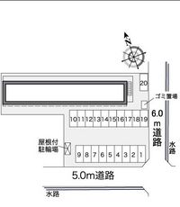 レオパレスウイング新福 駐車場