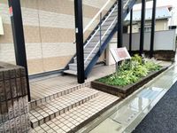 レオパレス彩東大宮 エントランス