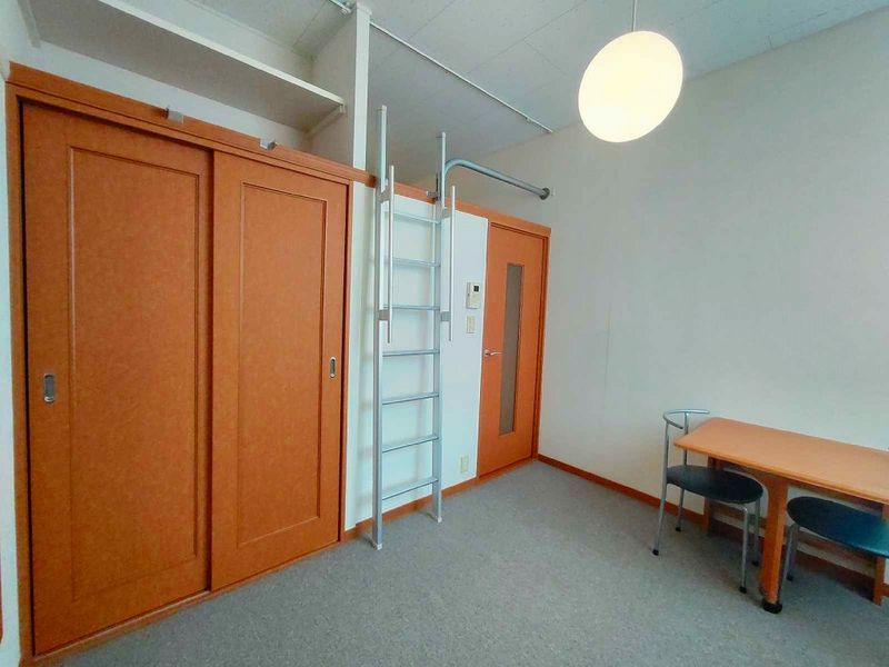 レオパレスホーヤ　Ⅱ 居間