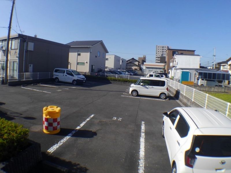 レオパレス木太南Ⅱ 駐車場