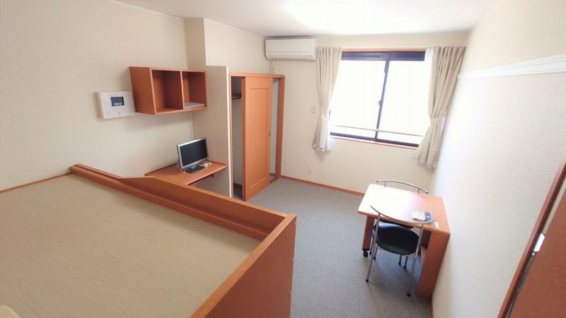 レオパレスアドニス　ミヤキ 居間