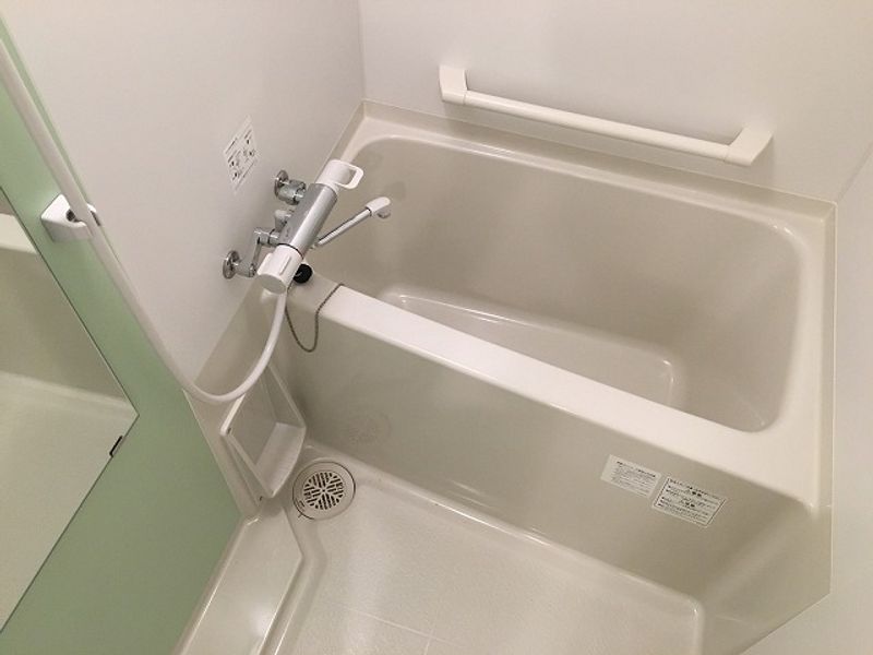 CLEINO Hana Bathroom