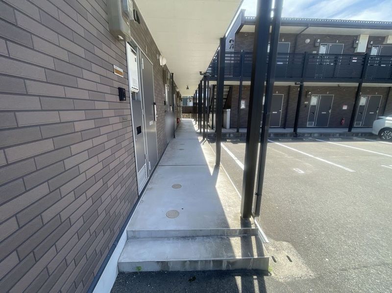 レオネクストＬ栄谷 エントランス