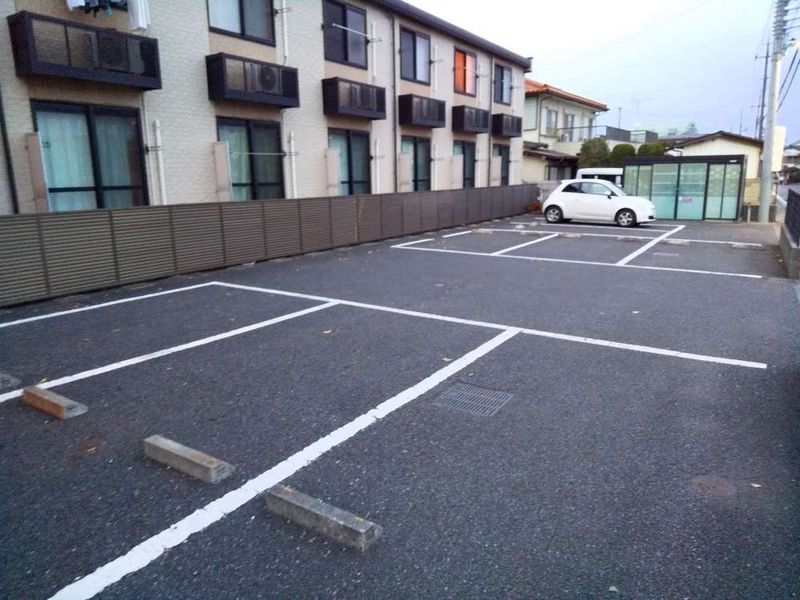 レオパレスＦｉｔ　Ｏｎｅ 駐車場
