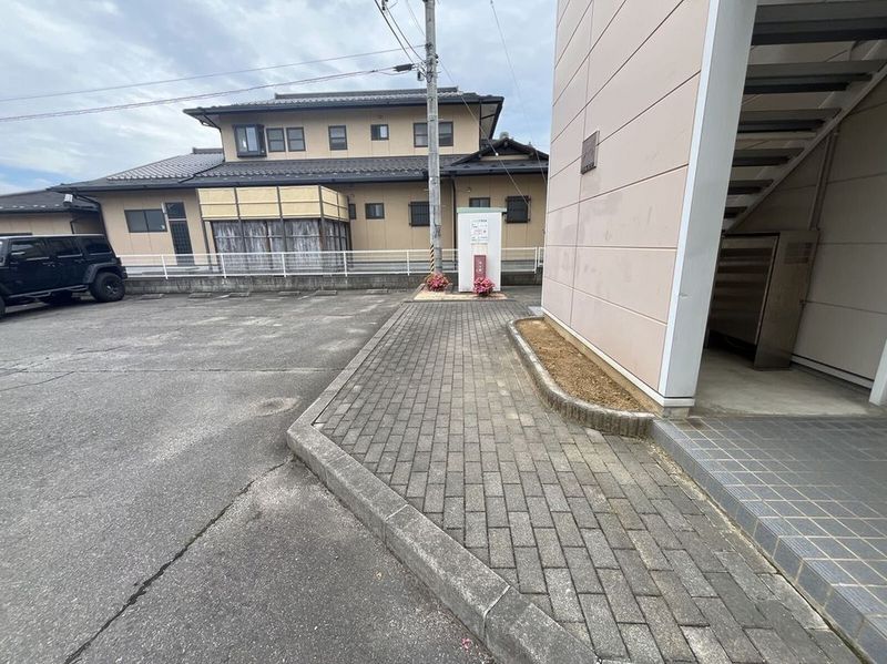 レオパレス中屋敷Ｂ エントランス