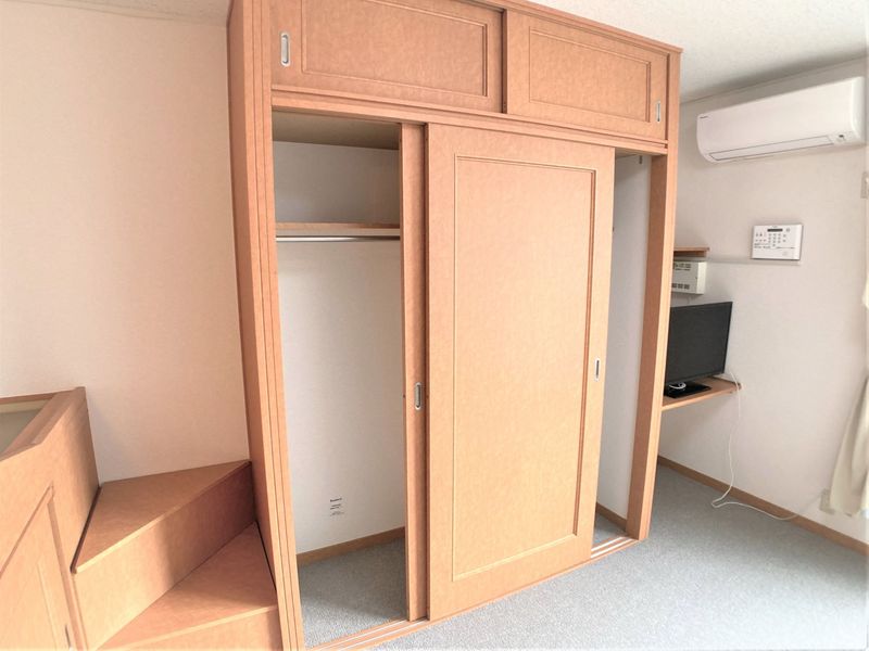 レオパレスサンシャイン紫原 収納