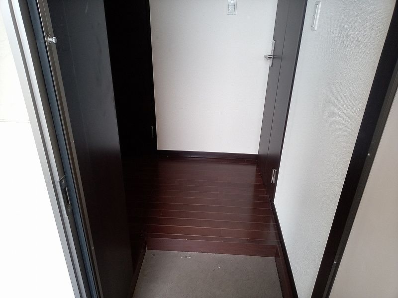レオパレス別所新町ＬＡ１ 収納