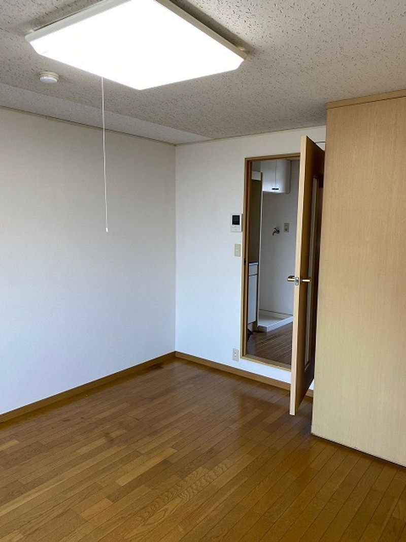 レオパレスイケダ 寝室