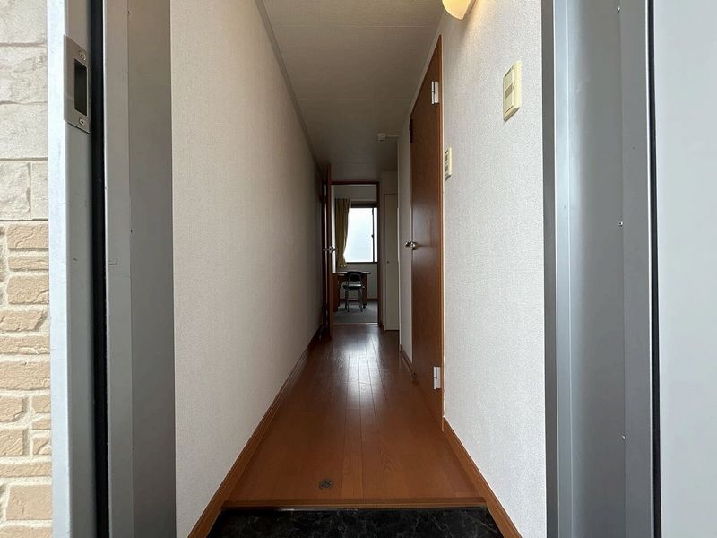 レオパレスＳＨＩＢＡＳＡＫＩ 玄関