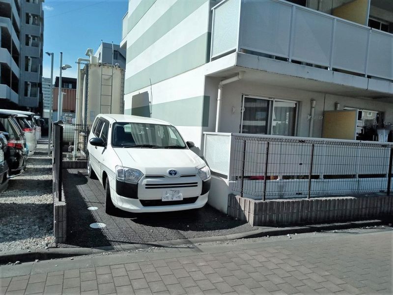 レオパレスＡＳ　６１ 駐車場