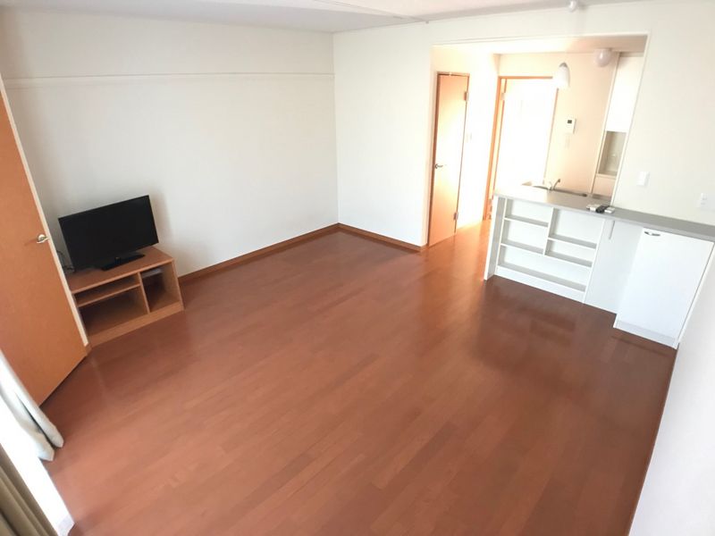 レオパレスルミエール 居間