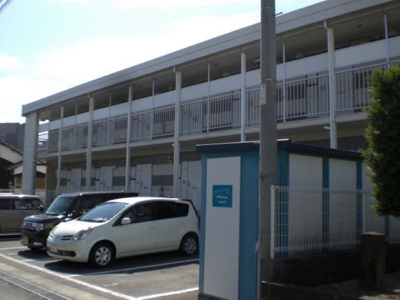 レオパレス御井 外観