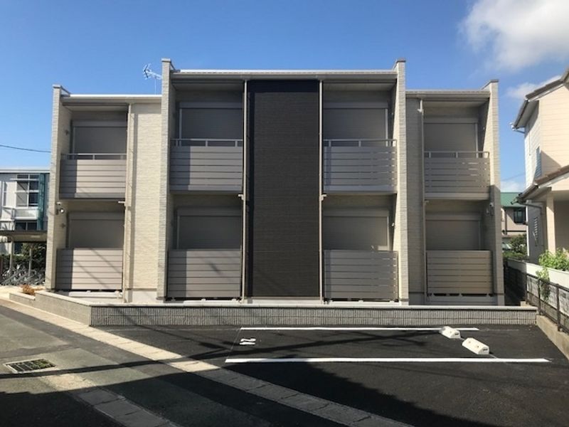 クレイノ前川３ 駐車場