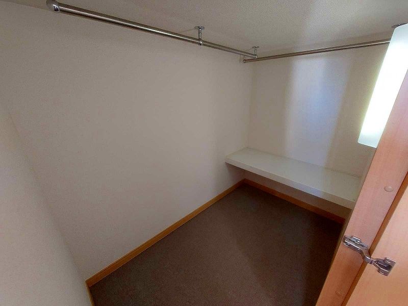 レオパレスメゾン　ヒカリ 収納