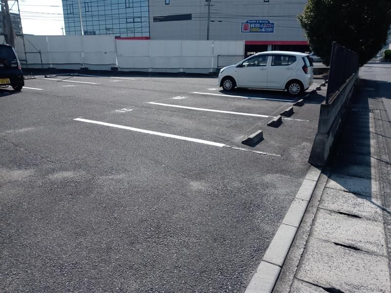 レオパレスＲ２５０岡山東 駐車場