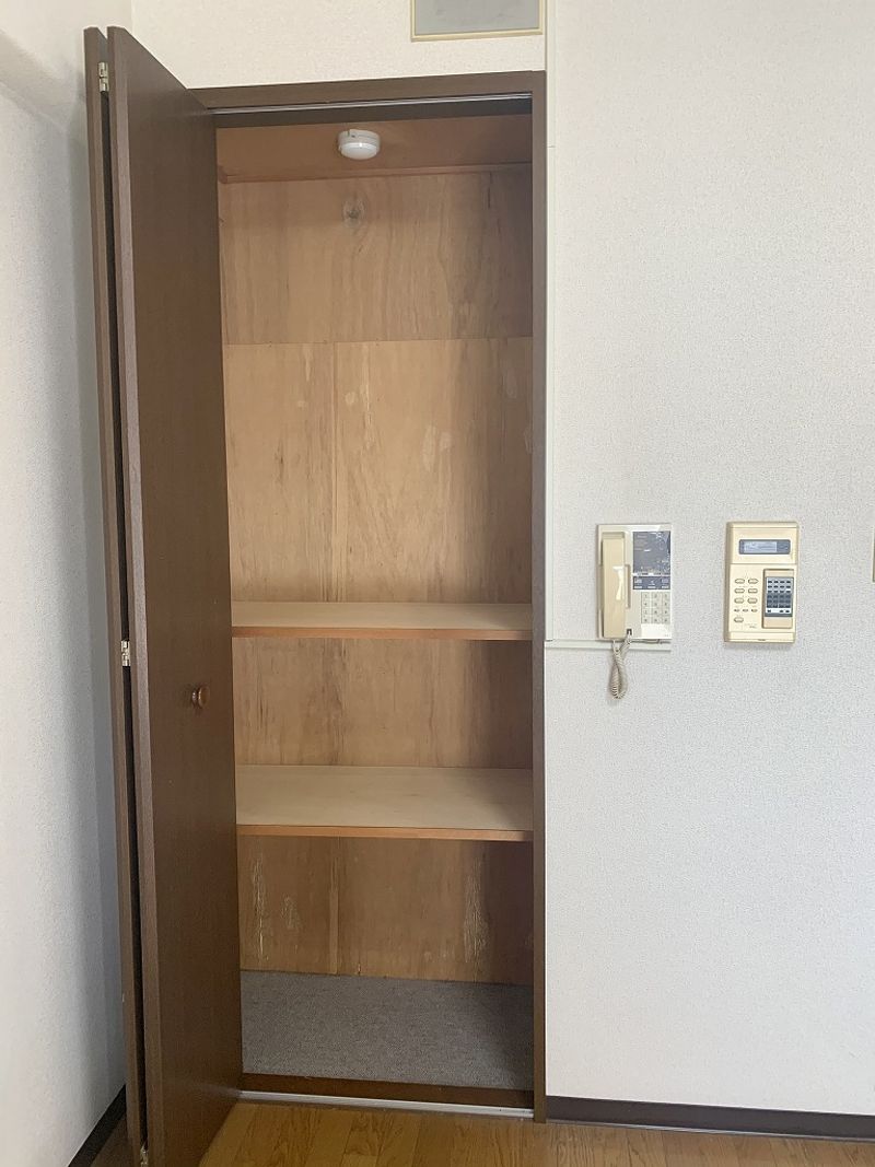 レオパレスエレガンスつくば 収納