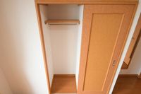 レオパレスＦｌａｔ新栄 収納