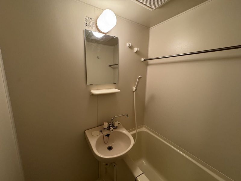 レオパレス虹 洗面台