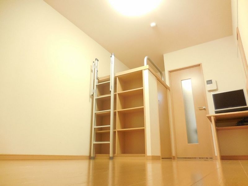 レオパレスウタガワ 寝室