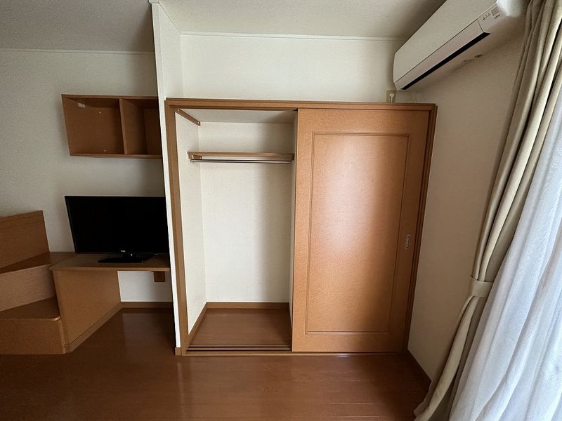 レオパレスノイエブルク 収納