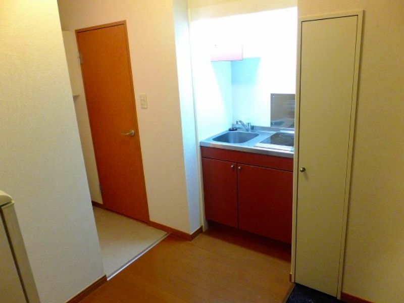 レオパレスＷ　Ｋハイツ 玄関