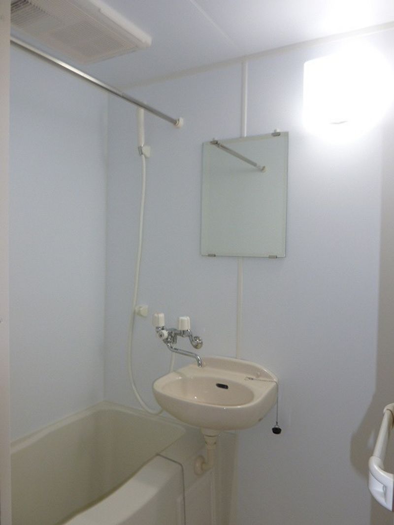 レオパレスアウル 風呂