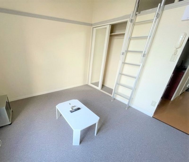 レオパレス芝茶屋 居間
