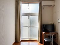 レオパレス三鷹深大寺 居間