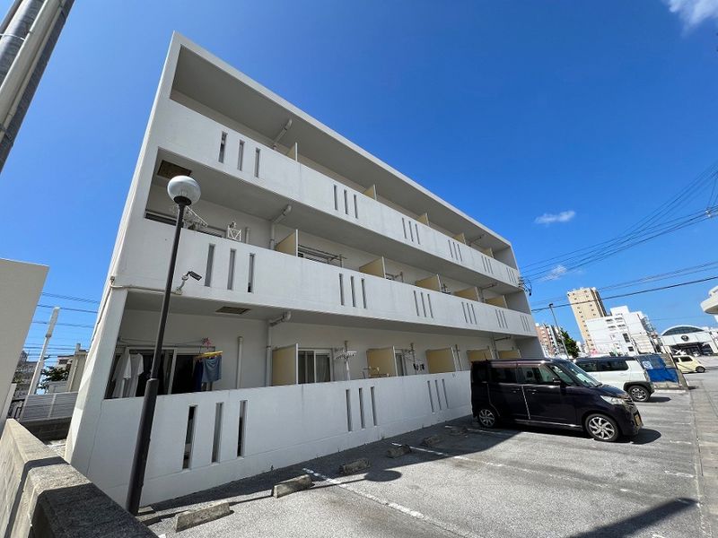 レオパレスハンビー北谷 外観