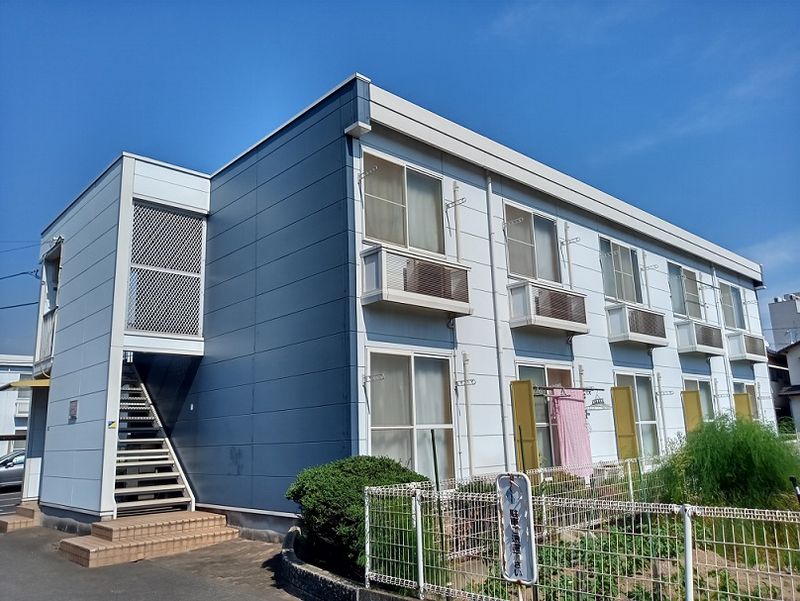 レオパレス新涯ロータスＢ棟 外観