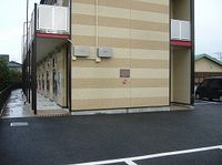 レオパレス愛 エントランス