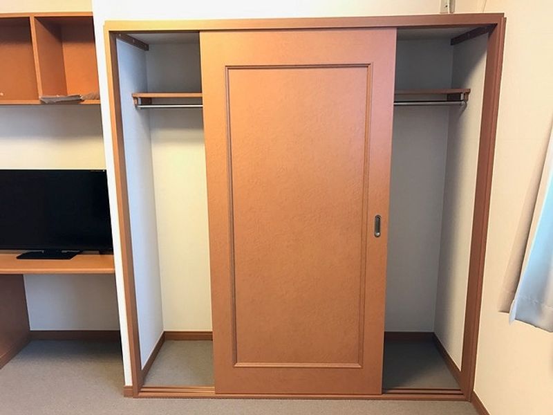 レオパレス三ッ家 収納