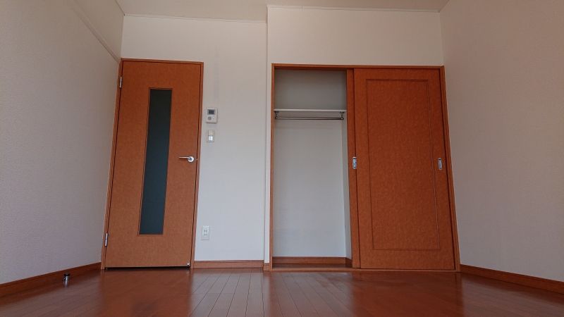 レオパレスレユール樹 居間
