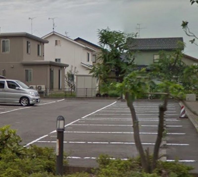 レオパレス新発田西Ⅱ 駐車場