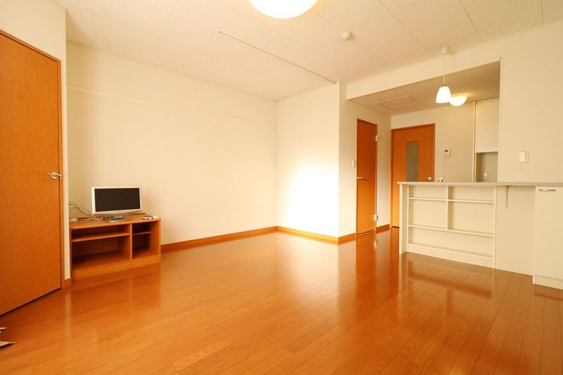 レオパレスルミナス 居間