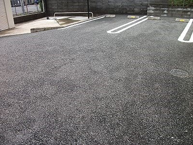 レオネクストＴＡＫＡＩＫＥ 駐車場