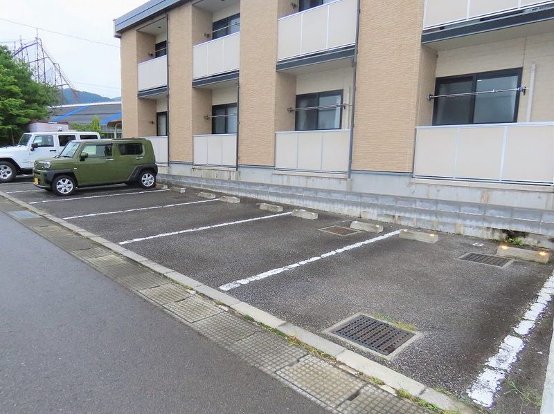 レオパレス檀田Ｃ 駐車場