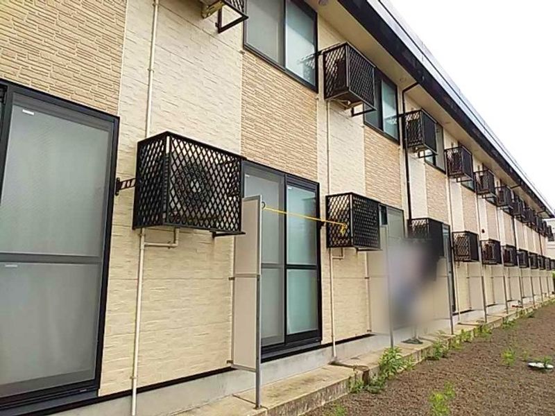 レオパレス上越 外観
