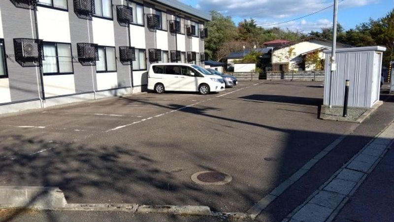 レオパレス樹 駐車場