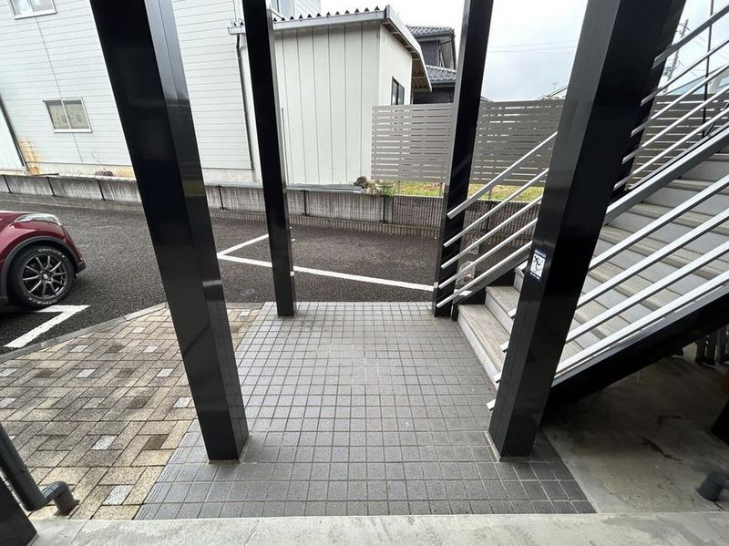 レオパレスクレール本内 エントランス