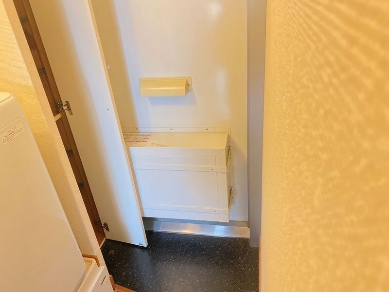 レオパレスロイヤルシティ茜 玄関